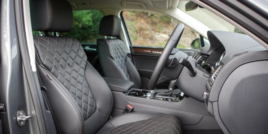Интерьер Volkswagen Touareg V6 TDI Wolfsburg Edition 2016 года  (AU) (фото 25 из 30)